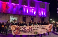 Orihuela celebra la marcha por la eliminación de la violencia contra las mujeres